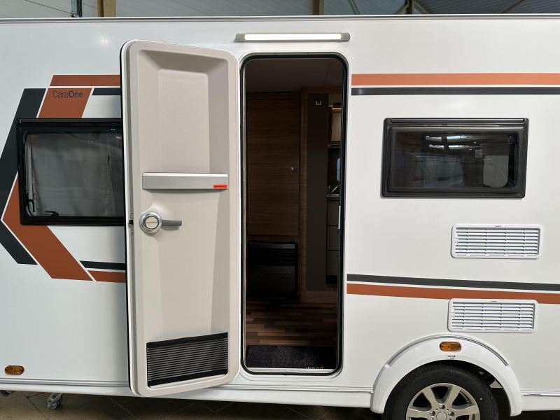 Weinsberg CaraOne Edition HOT 480 EU vloerverwarming | A69  foto: 8