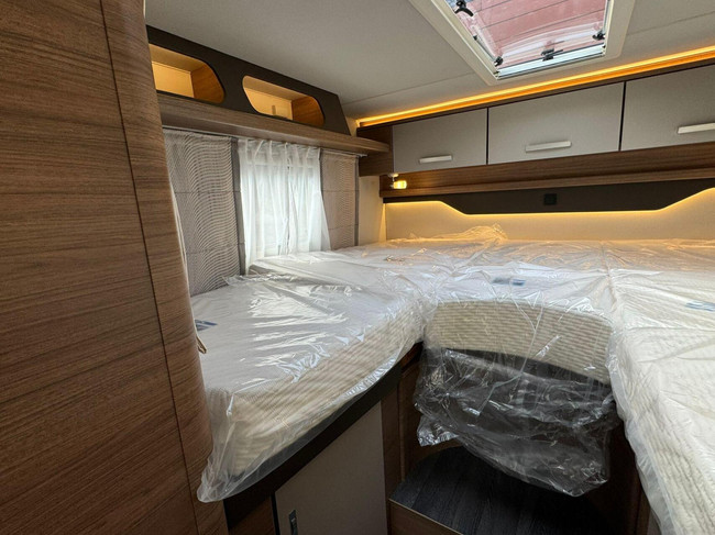Knaus 700MEG Live I 9T-Automatique Lits Jumeaux Lit Pavillon Alde Attelage photo: 15