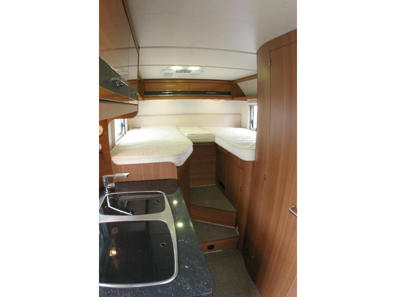 LMC Breezer 646 G Enkele bedden, XXL Garage  foto: 9