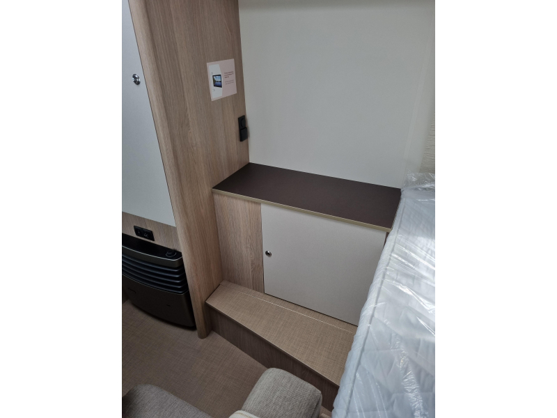 Bürstner Premio Life 425 TS € 1.250,= Acc. voordeel!  foto: 8