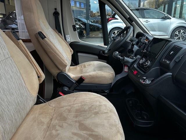 CAPRON T 339 /Queensbett/Navi/R&uuml;ckfahrkamera/Fahrradtr&auml;ger Foto: 10