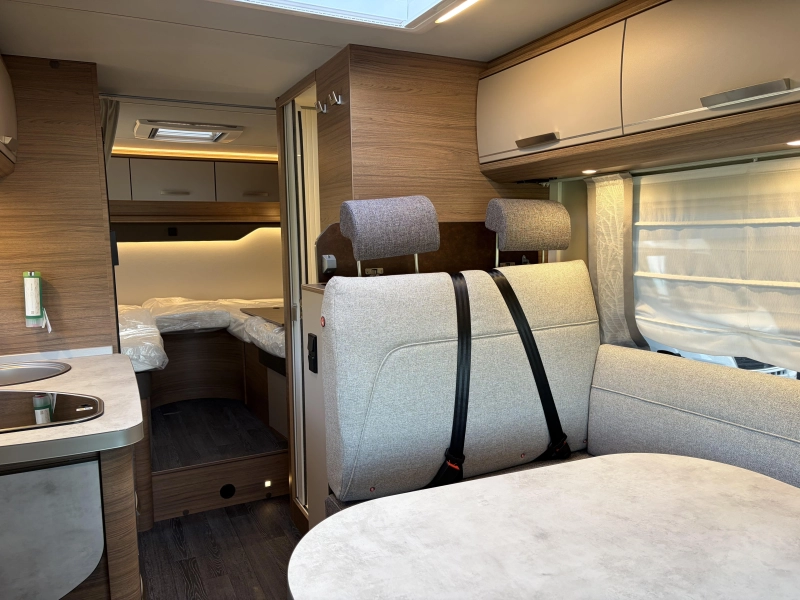 Knaus L!ve Ti 650 MEG Camas individuales bajas 180cv foto: 10