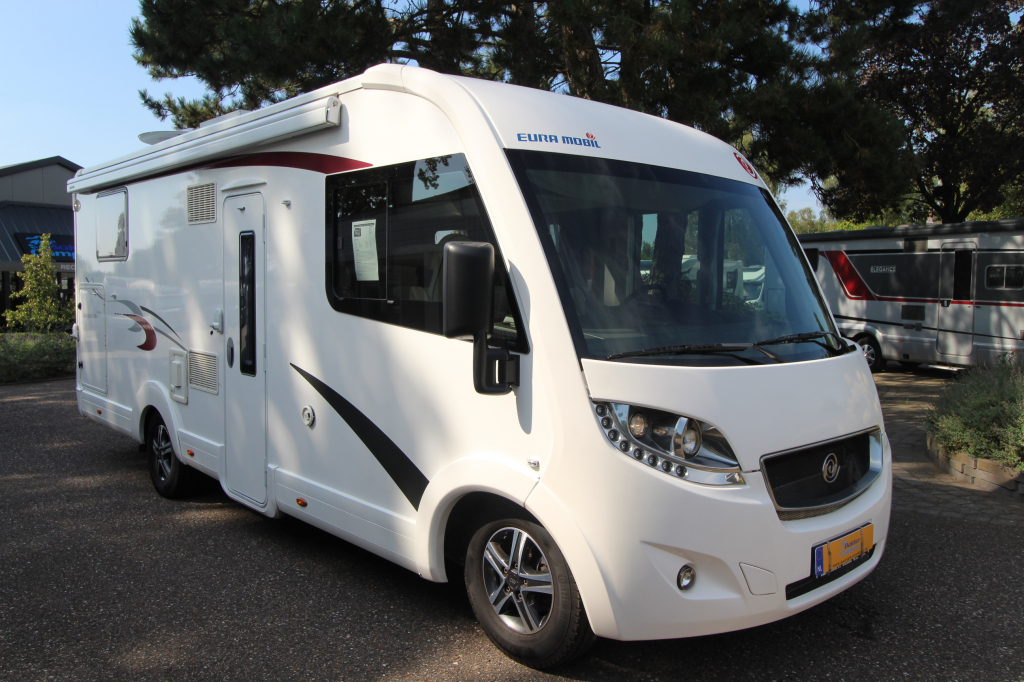 Euramobil Integra line 720 QB photo : 0