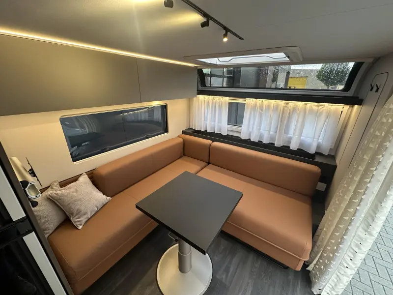 Adria Astella 754 DP Exclusief in Nederland  foto: 9