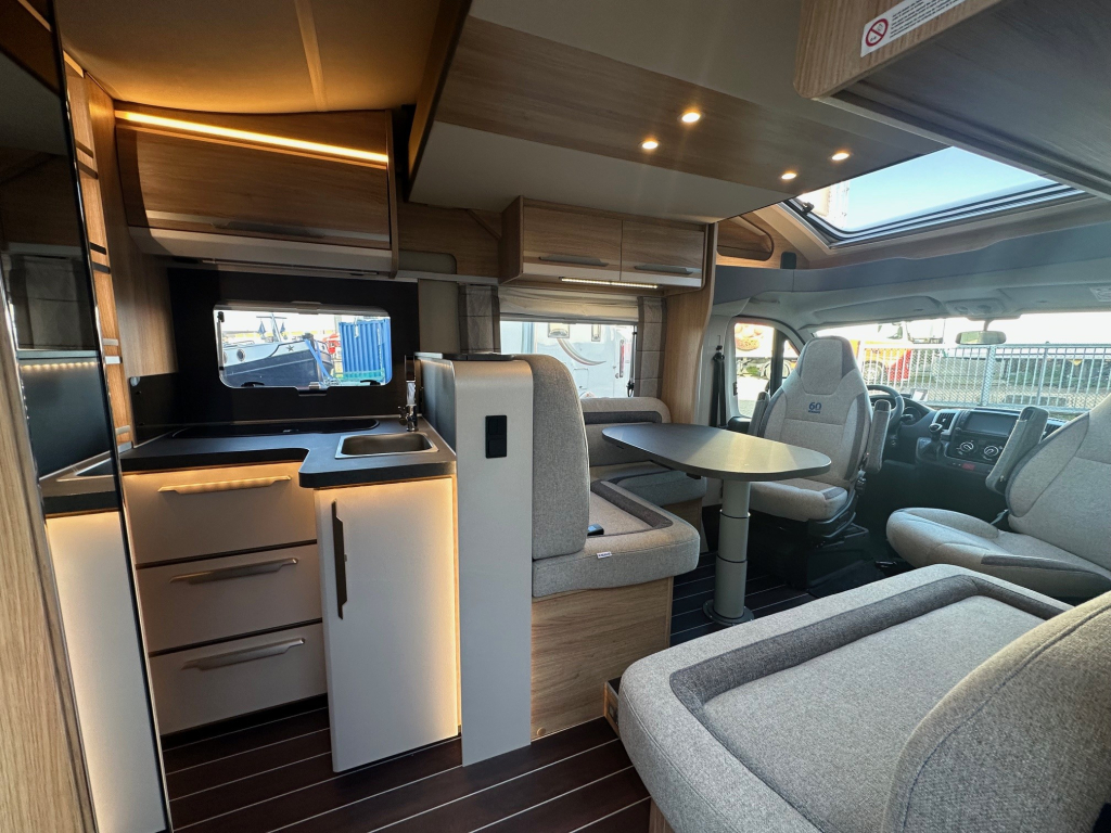 Knaus Sky Wave 650 mf 60 years edition foto: 7