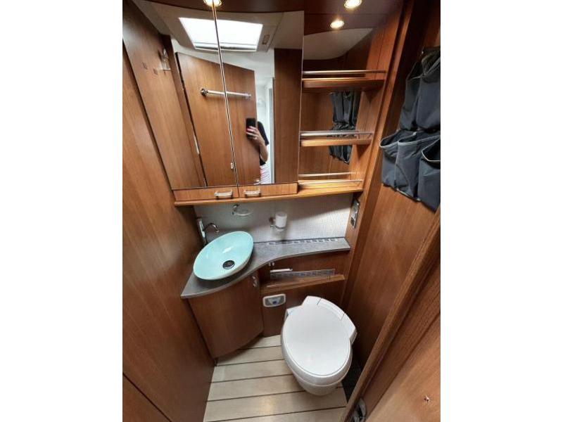 Pilote Explorateur G 741 Dwarsbed/Hefbed/Alde/2012  foto: 13
