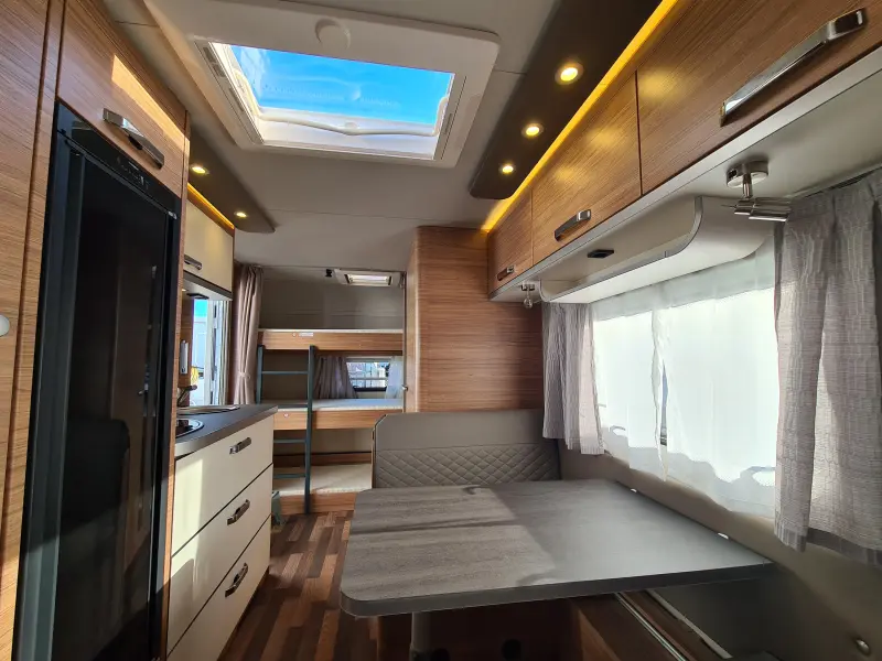 Weinsberg CaraOne Edition HOT 480 QDK 2025, 3 Stapelbedden!  foto: 10