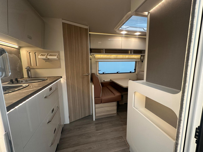 Bürstner Averso 470 TS Harmony Line foto: 3