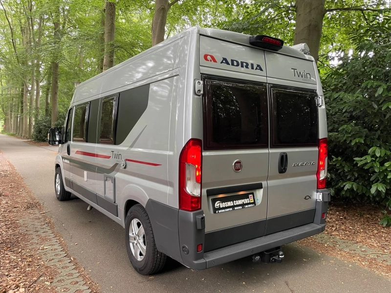 Adria Twin 600 SPT Bed Airco 49000 km 2016  foto: 4
