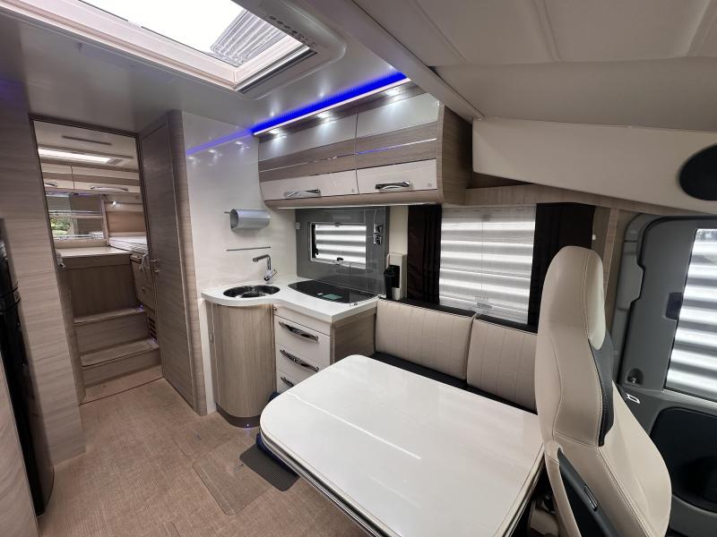 Mobilvetta K-Yacht 86 Lengtebedden Automaat TV  foto: 5