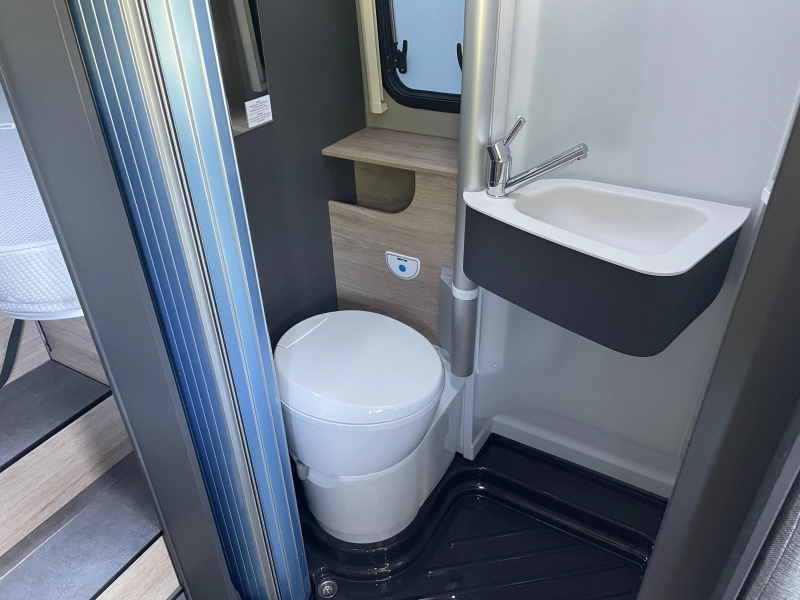 Dethleffs Globetrail 640 ES - Van N Bike- Lujo foto: 11