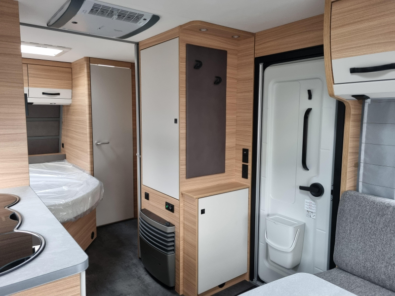 Dethleffs Summer Edition 470 FR - Roof air conditioning - photo: 6