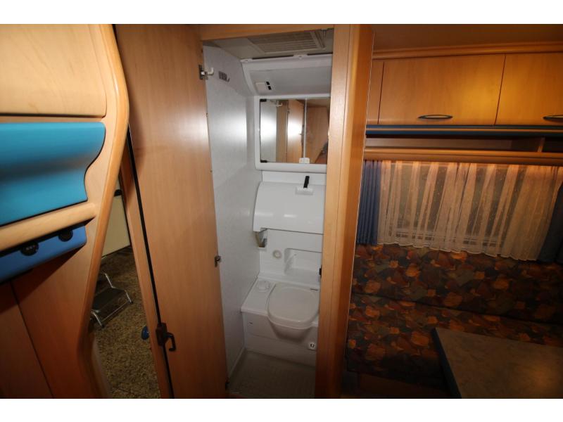 Hobby De Luxe 400 SF Voortent + voortentluifel  foto: 14