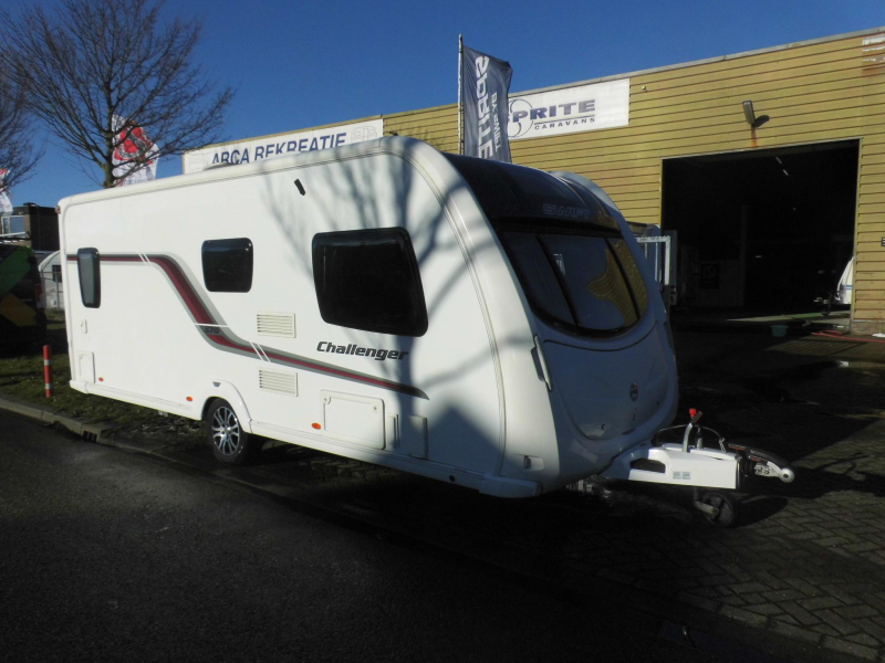 Swift Challenger 570 Sateliet, luifel en airco