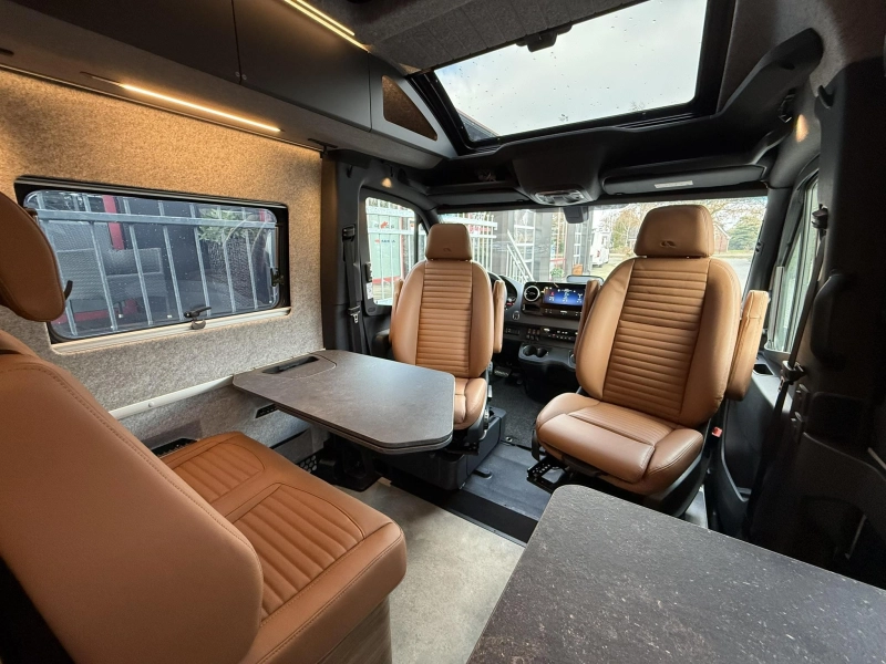 Adria Super-Twin 700 SGX 4x4 - Aufstelldach Foto: 18