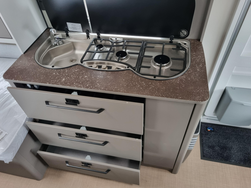 Bürstner B66 490 TL - Enkele bedden -  foto: 9