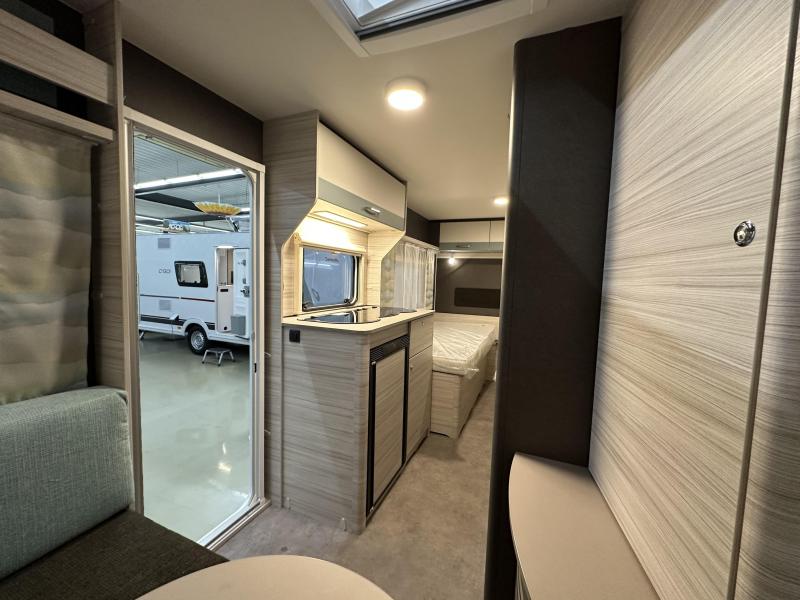 Dethleffs C'Joy 460 LE +mover+luifel+fietsendrag  foto: 9