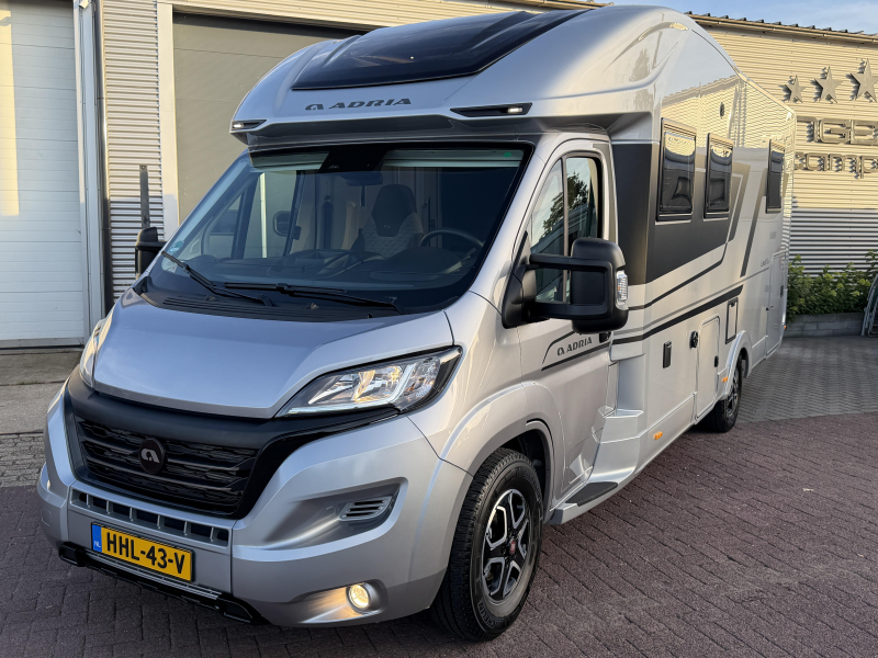 Adria Coral Supreme 670 DC 180 PK Automaat E&P  foto: 4