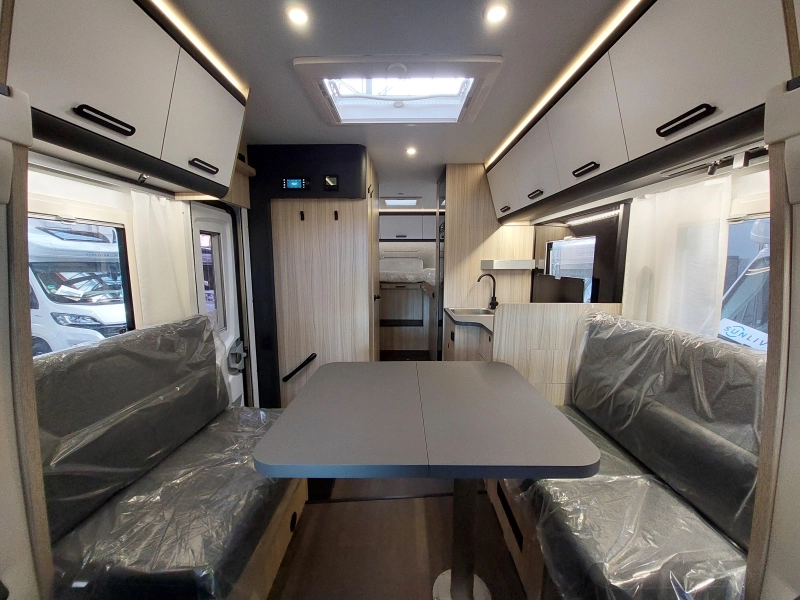 Sun Living S 72 DL Special Edition € 90.000  foto: 9