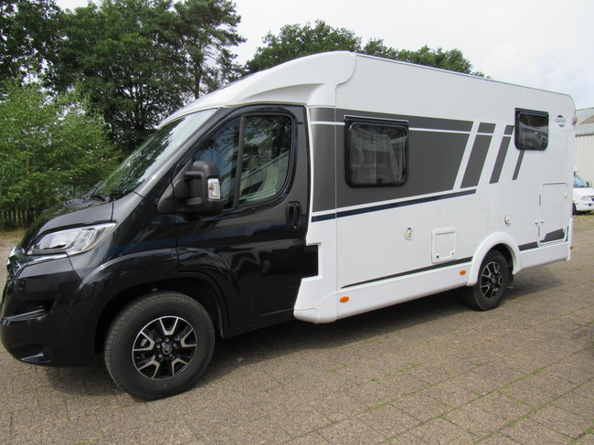 Carado V337 Pro Schwarz Teilintegriert Einzelbetten Bj. 2024 Foto: 6
