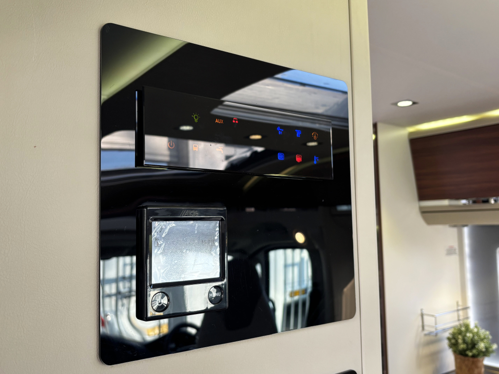 Adria Coral Supreme 670 SLT ENKELE BEDDEN UNIEK! ALDE  foto: 13