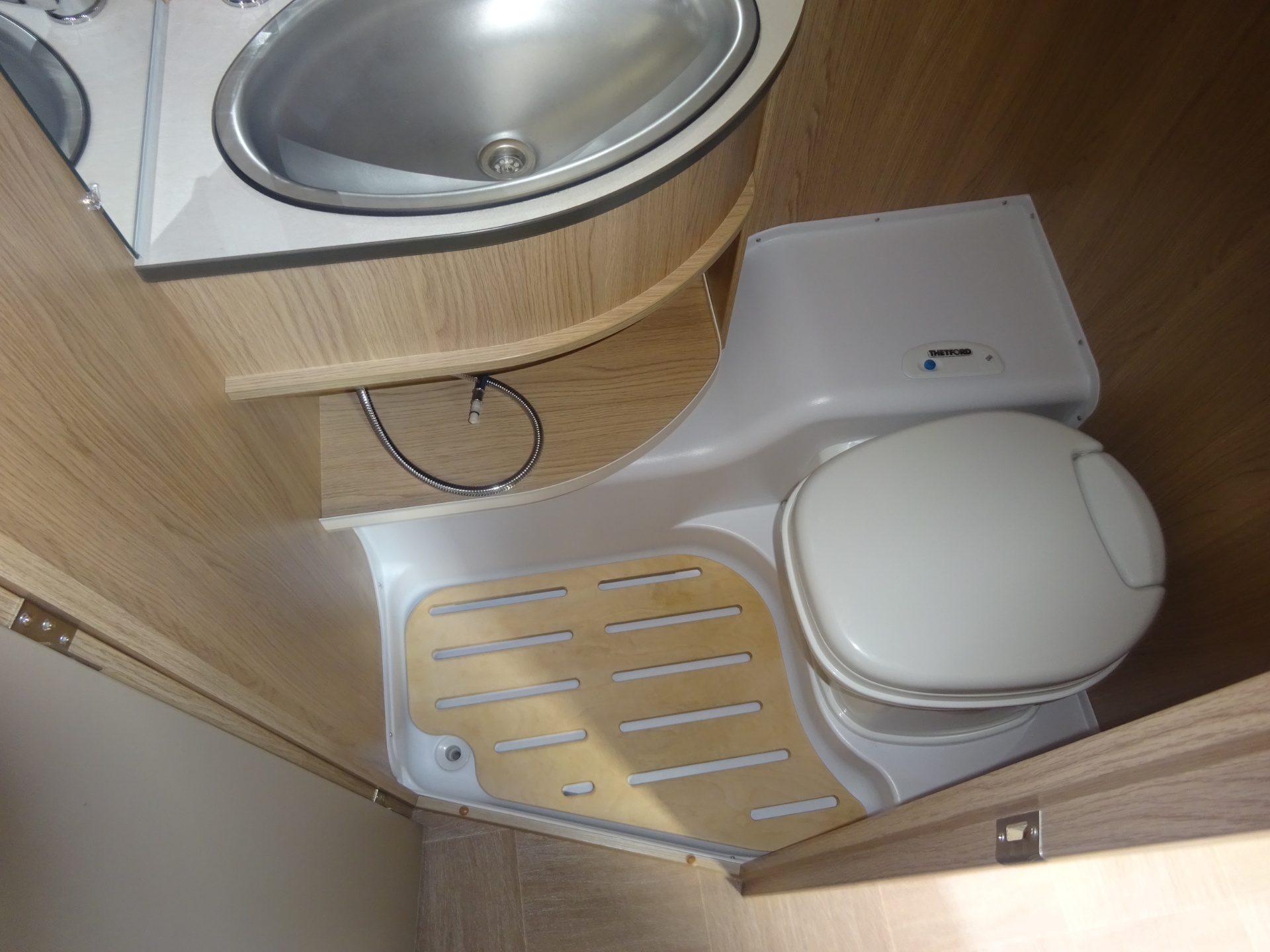 Lmc Sassino 460 LU Enkele Bedden/Vaste Luifel foto: 19