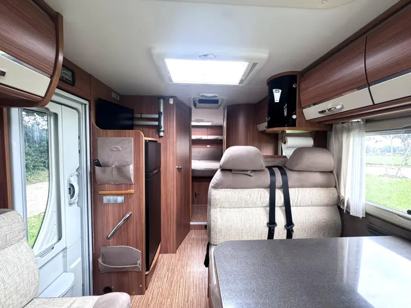 Adria Coral S 690 SC Queens-bed  foto: 20