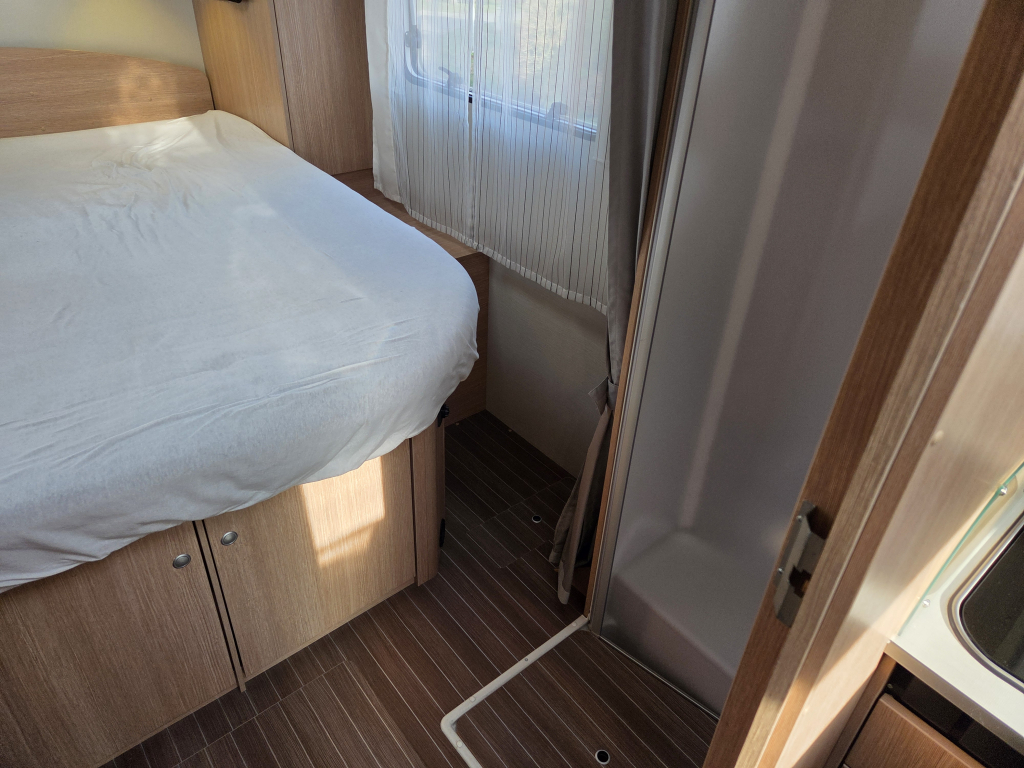 Sunlight T69i 2018 Fiat 150 PS Queensbett Foto: 17