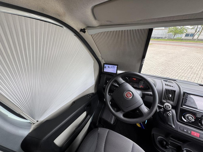 Adria Twin 640 SLX Enkele bedden 6.40m foto: 21
