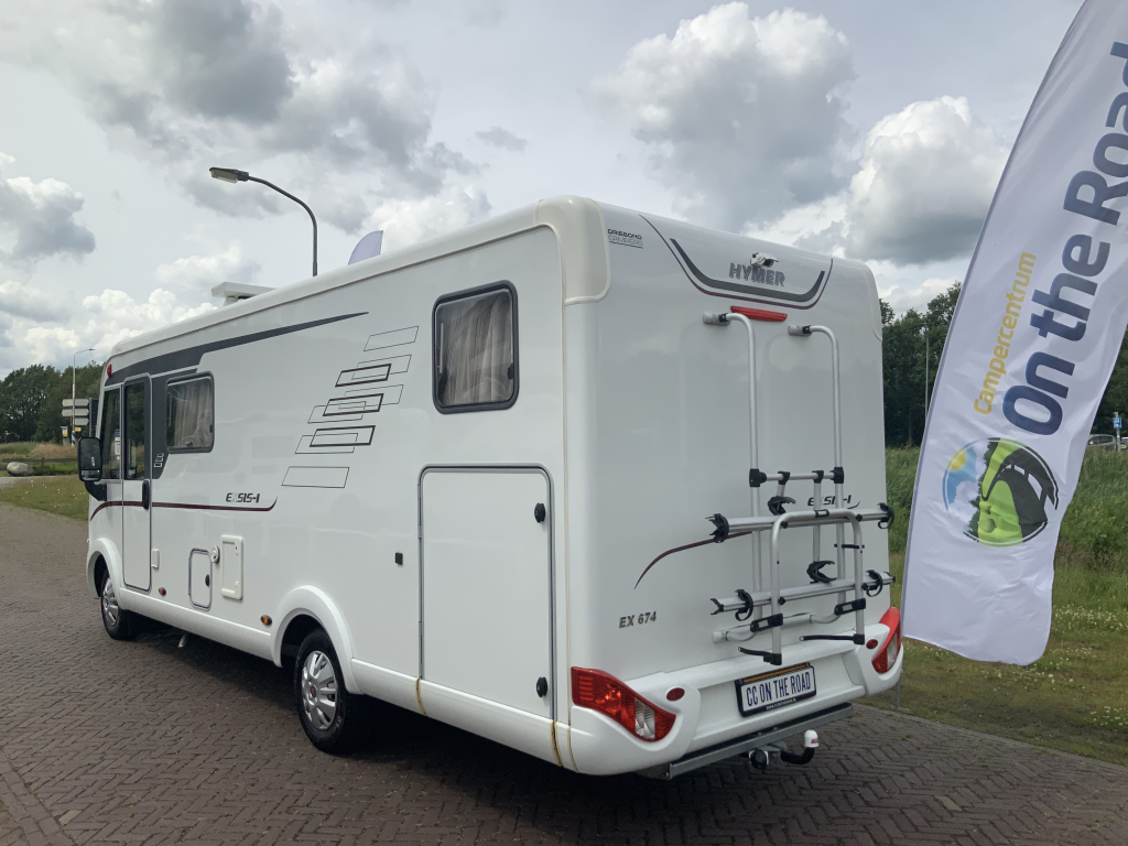 Hymer Exsis-I 674 EX 2.3 MultiJet 160 PK,Integraal,Motor-airco, 2 Lengte-bedden, Hef-bed, Garage, Trekhaak, etc, etc. Camper centrum on the road  foto: 44