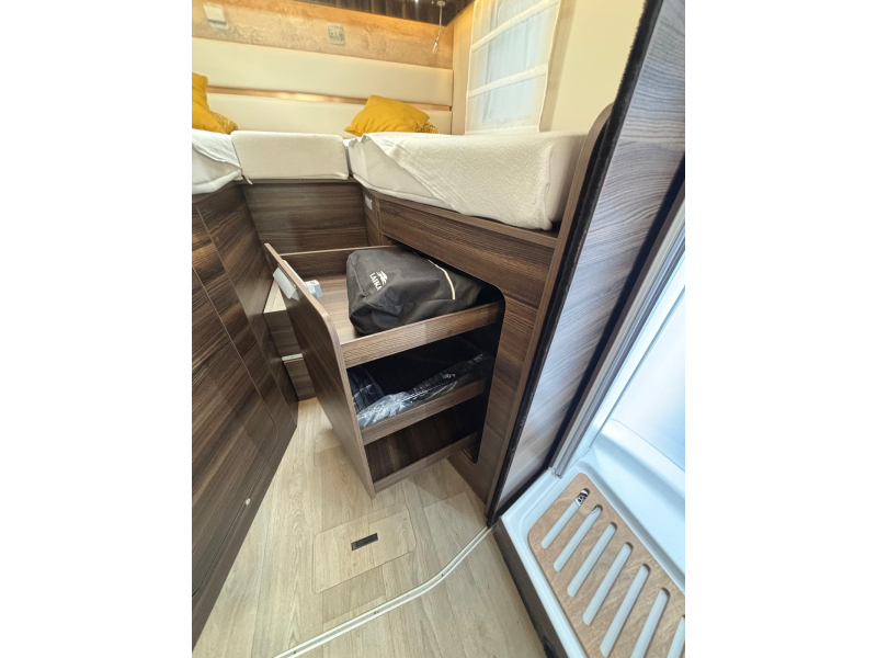 Laika Ecovip 4009 L automaat, E&P enkel bed  foto: 22
