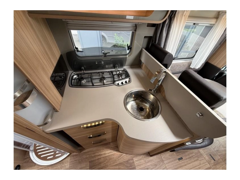 Knaus Sun Ti 700 Enkele bedden, zonn, oven  foto: 17