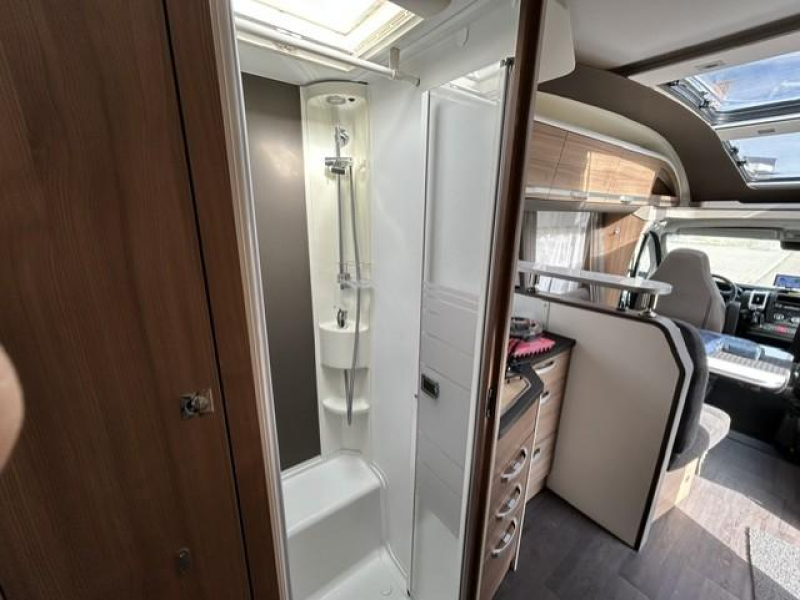 Adria Coral Axess 670 SL foto: 11