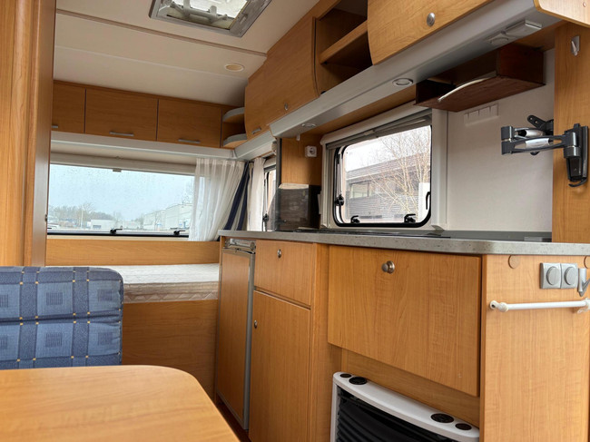 Knaus W01420 Südwind Gold Edition | Caravanmover | Zakluifel | Fietsendrager voor | IN PRIJS VERLAAGD NU €8950 foto: 13