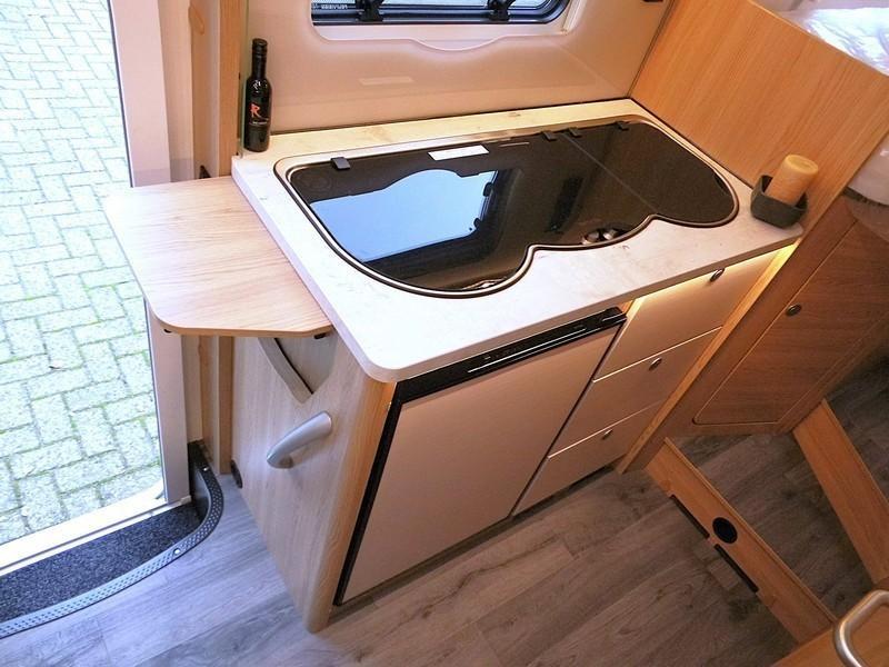 LMC Cruiser V 646 G DEMO MET LEVELSYSTEEM !  foto: 10