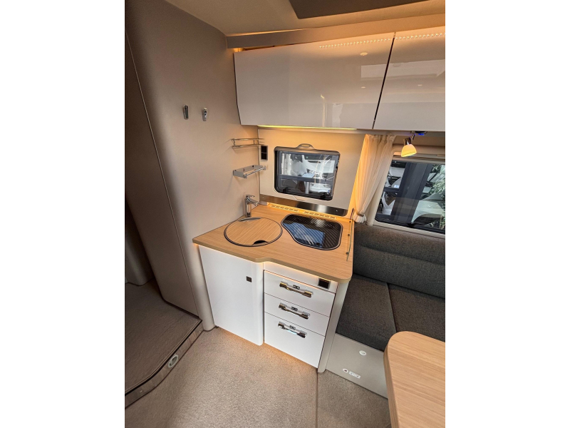 Hymer Tramp 685 topstaat face to face zit  foto: 10