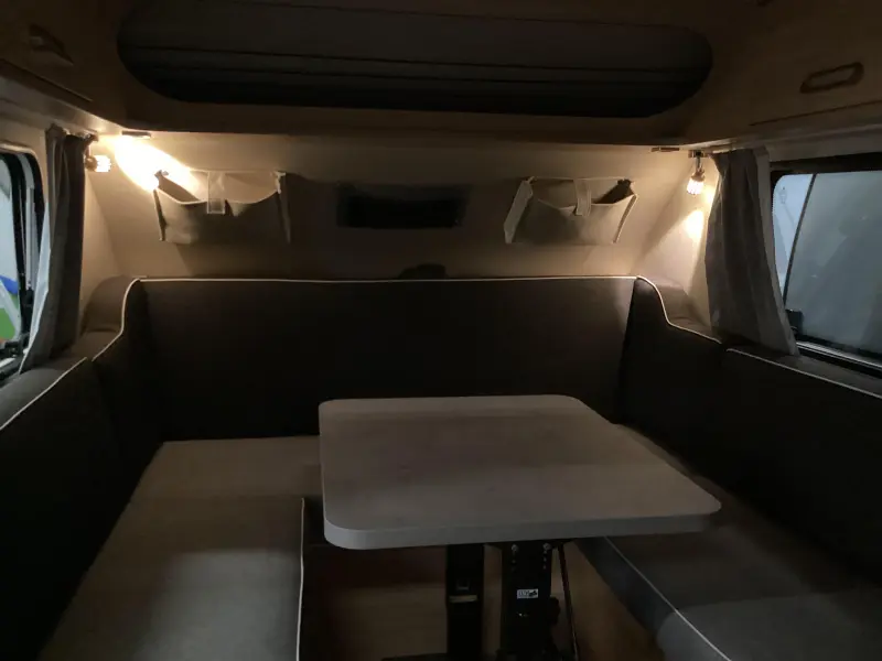 T@B Metropolis 320 RS model 2026  foto: 2