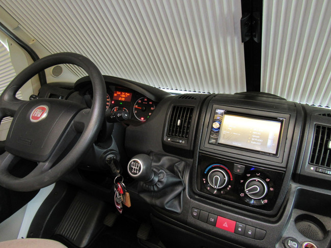 Adria MATRIX M 670 SC Cama Queen & Cama Abatible 5 cinturones a&ntilde;o 2012 foto: 18