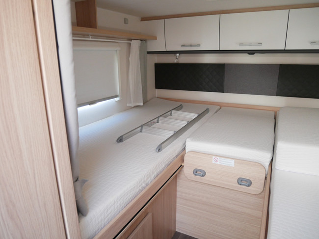 Sunlight T67, 9-Traps automaat, Lengtebedden, XXL Garage foto: 15