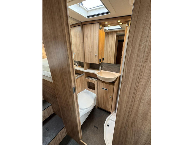 Hymer MLT 580 V6 190PS Einzelbetten Led 2 Solarpaneele Foto: 17