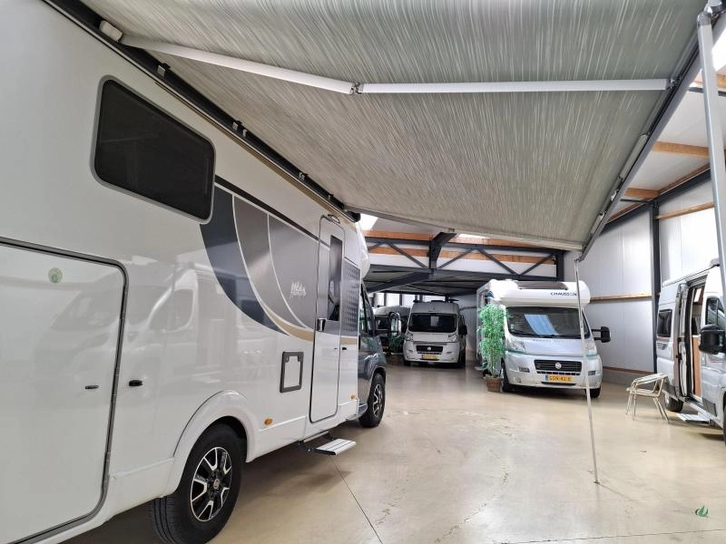 Bürstner Ixeo T 690 G Enkele Bedden 2x Airco  foto: 4