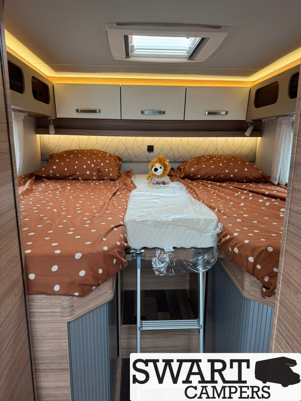 Weinsberg CaraCompact 600 MEG Edition [pepper] Automatik 180 PS L&auml;ngsbetten Foto: 19