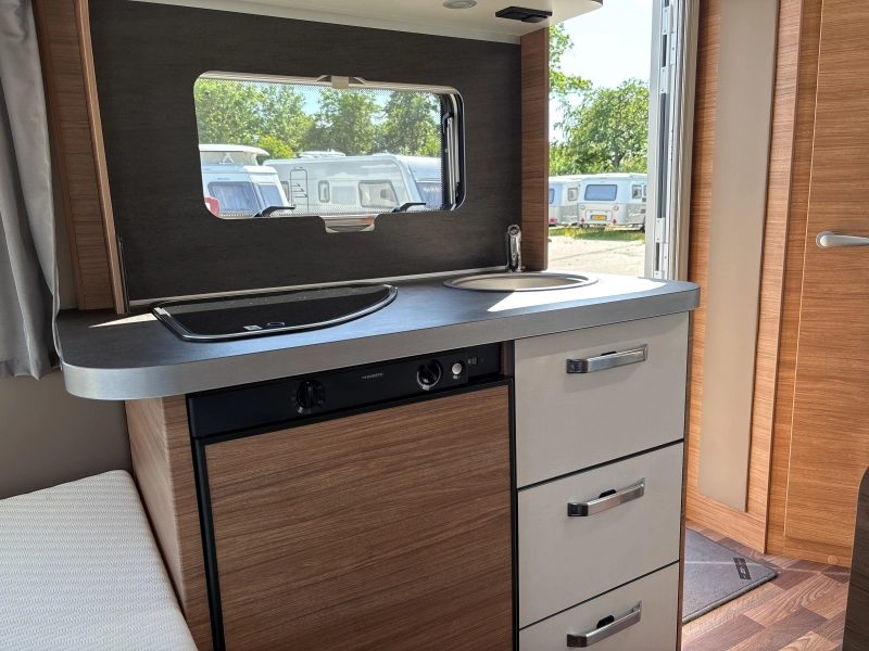 Weinsberg CaraOne Edition HOT 390 QD Mover Foto: 9