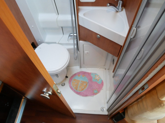 Carthago Malibu Van 600 DB, 6 Meter Buscamper, Busbiker!! foto: 15