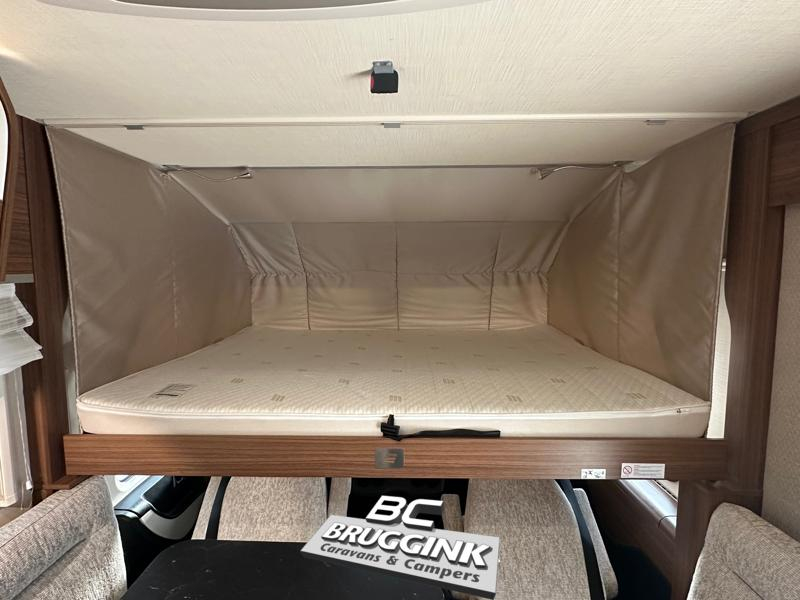Hymer B-MC I 680 EINZELBETTEN + HUBBETT Foto: 10