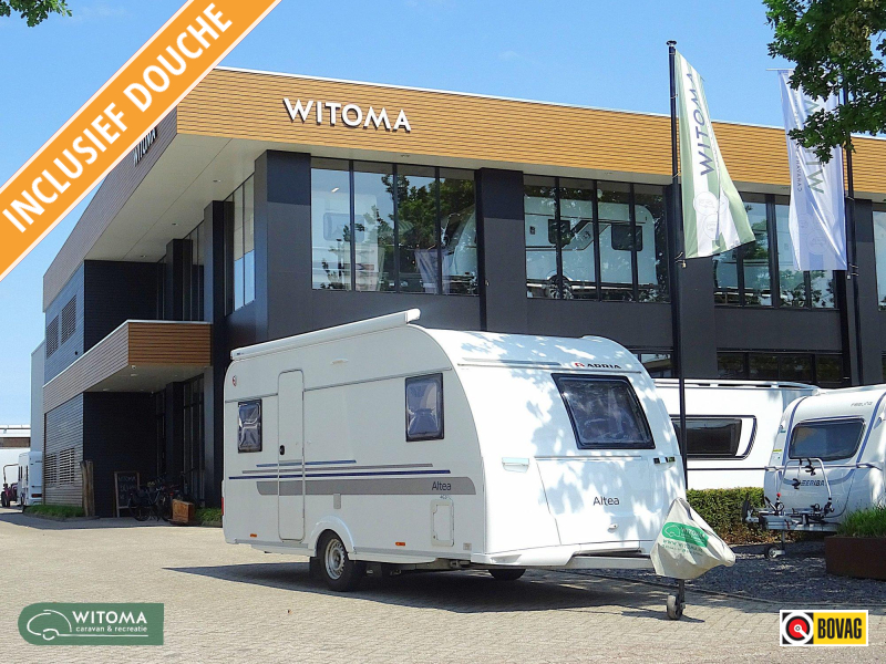 Adria Altea 462 PU-Rangierhilfe, Kassettenmarkise aus dem Jahr 2015 zu  verkaufen auf CampersCaravans.nl.