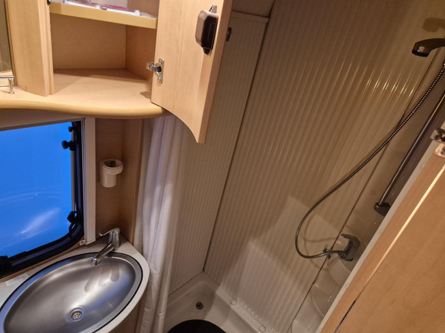 Dethleffs EN3 Enkele bedden, mover UNIEK aparte badkamer+ VT foto: 17