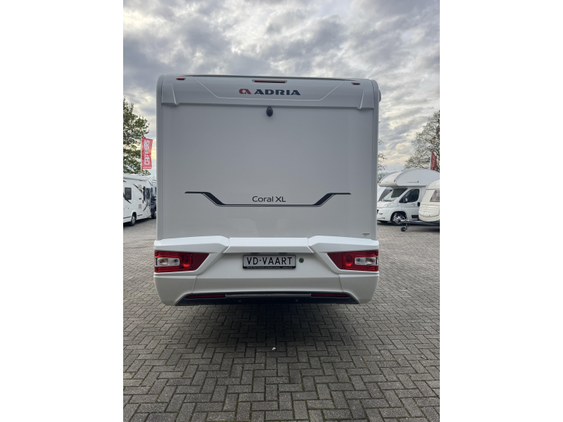 Adria Coral XL Plus A 670 SL  foto: 2