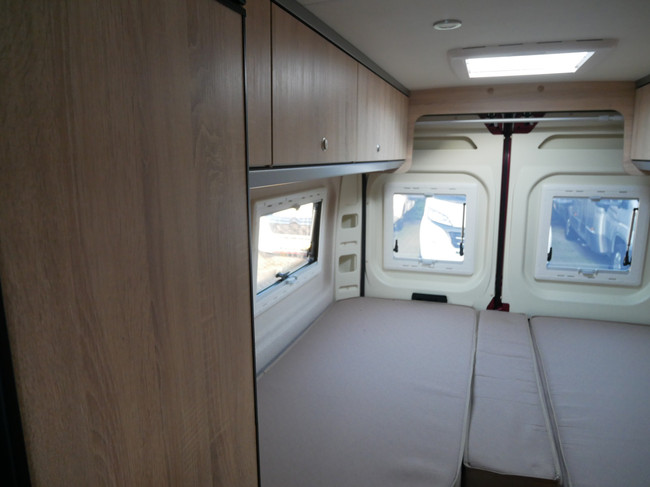 Clever 6.40 Mtr Buscamper, Chasis Maxi, &iexcl;&iexcl;Camas Bajas Longitudinales!! foto: 15