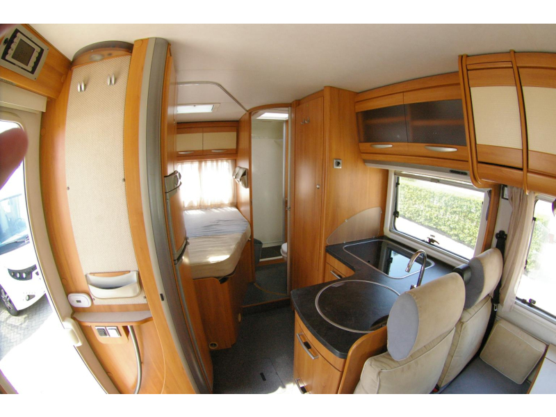 Hymer B 654 Cama francesa, Autom&aacute;tico, Aire acondicionado foto: 12